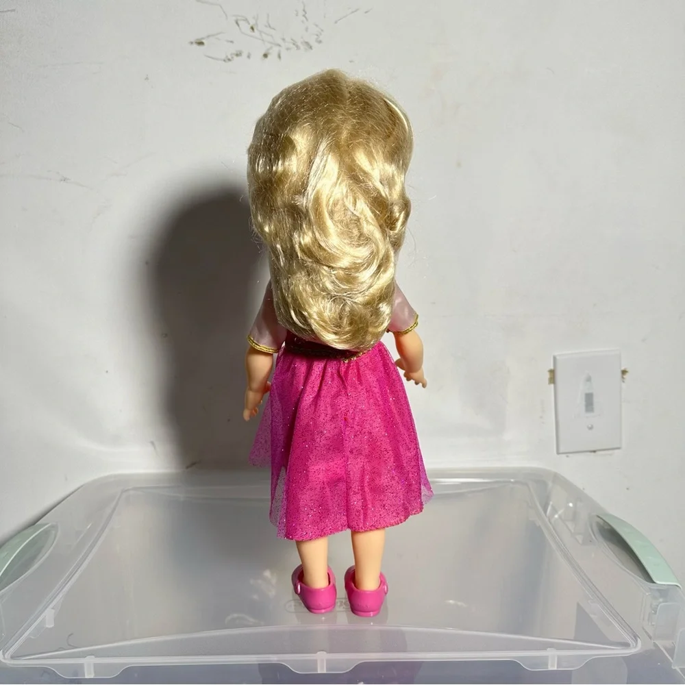 Disney Princess‎ Aurora Toddler Doll Pink Dress Purple Eyes Blonde Hair 16 inch